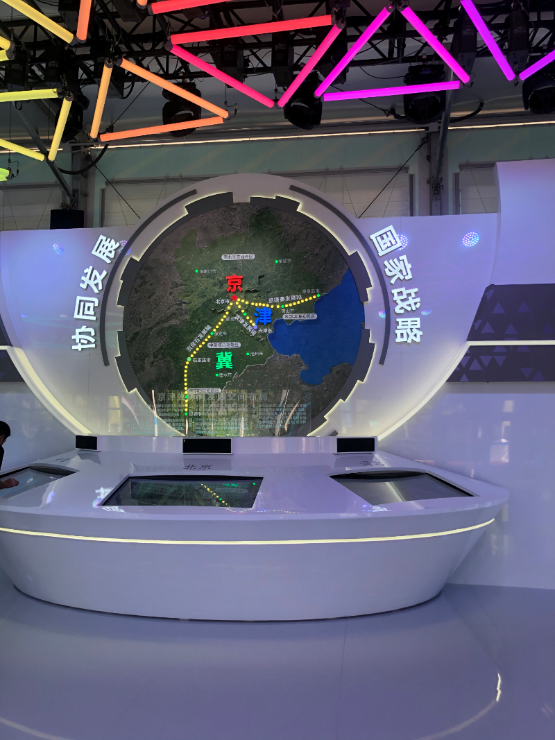 我国首款工业数字光场芯片亮相服贸会 硅基液晶芯片分辨率世界最高 第1张