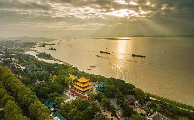 岳阳楼记赏析句子（岳阳楼记主旨思想感情） 第5张