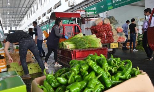 菜店老板简直是商业鬼才！买3万送10万，每个月净赚20万 第1张