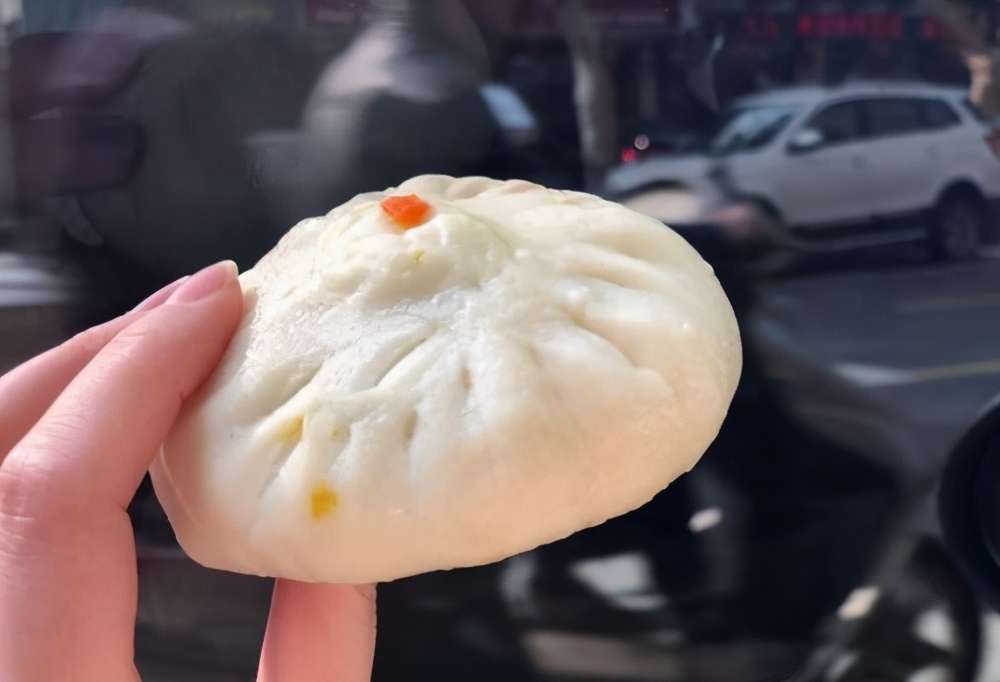 这家早餐店火了！老板太会做生意，小小店面竟然月入30万 第3张