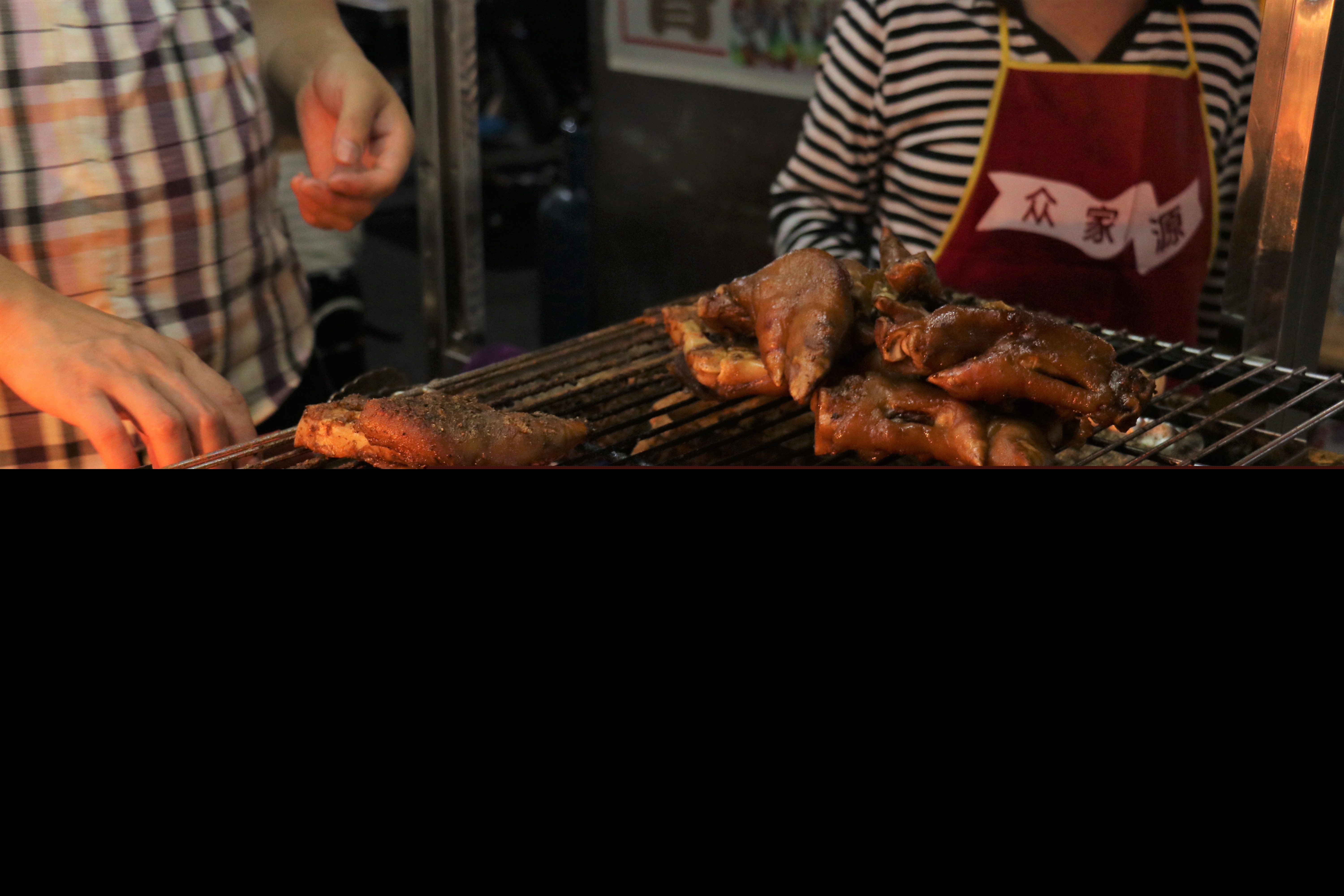 与朋友享受美食惬意的句子（闺蜜与美食的暖心句子） 第9张