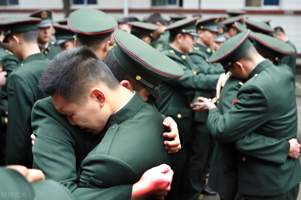 我，退伍老兵转行做二手书店老板，没想一套破书转手赚6万 第5张