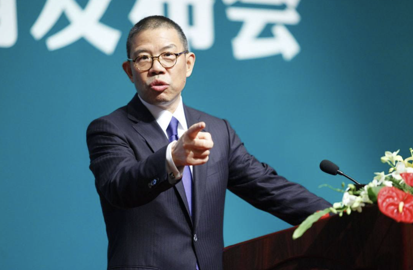 农夫山泉有点贵，市盈率138倍！钟睒睒首富宝座还能坐多久？ 第3张
