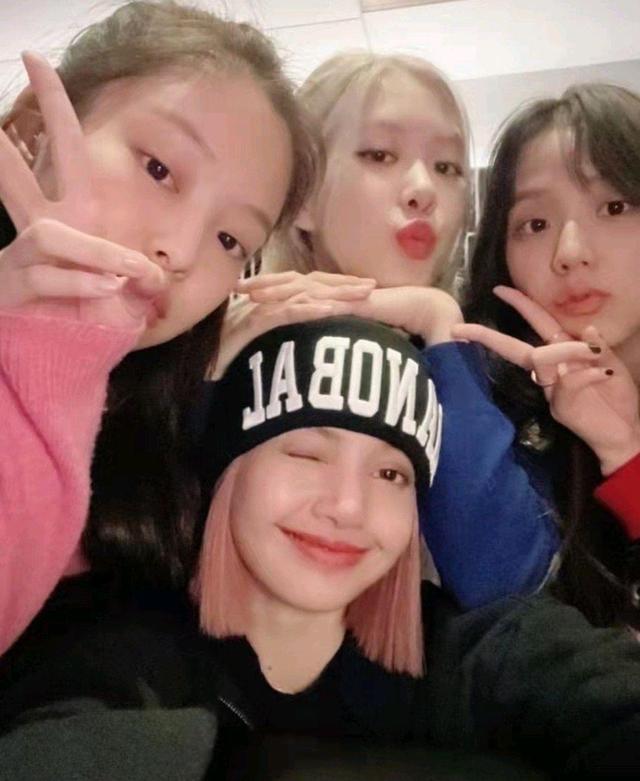 “人间芭比”Lisa感染新冠，black pink组合成员暂停所有商演活动 第3张