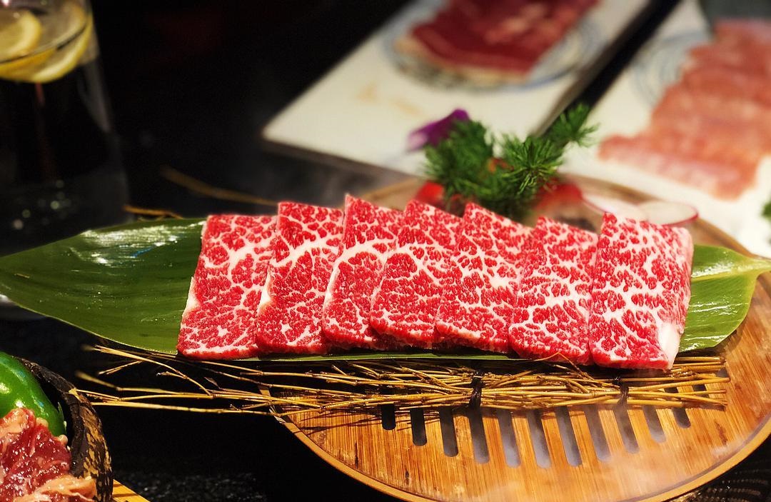 餐饮小白开了一家烤肉店，结果生意好到爆，半年赚上百万 第3张