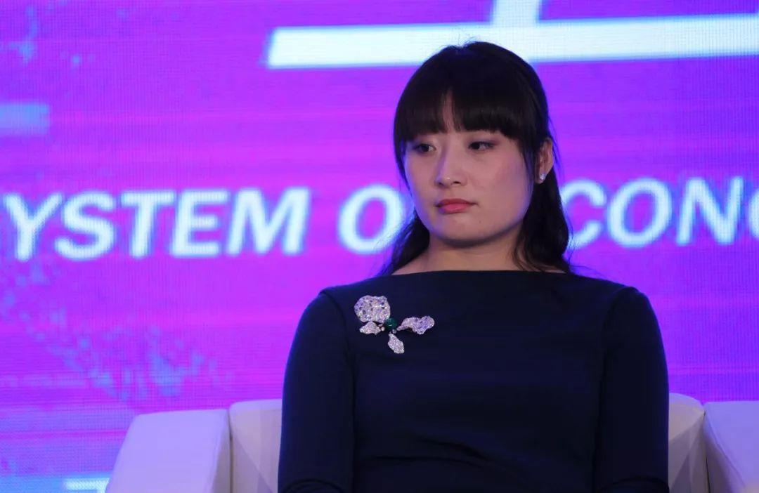 被江苏首富“雪藏”的白富美：低调从未露面，未来将继承2千亿 第1张