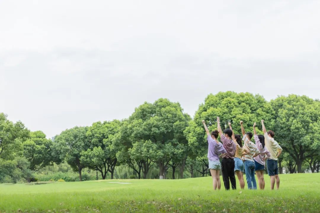 青春诗句经典语录（赞美青春的诗词） 第9张