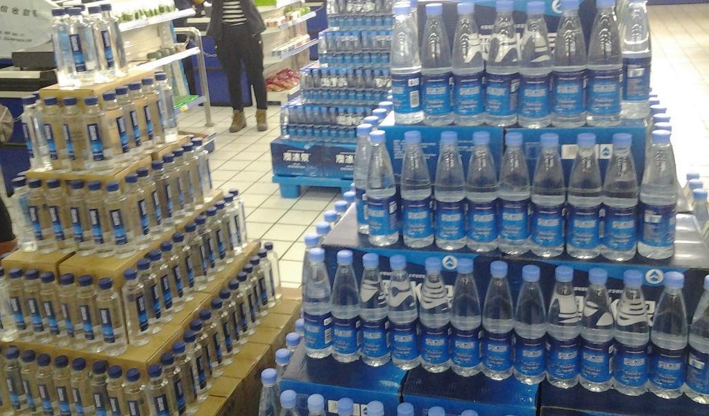 绝佳营销方案：买矿泉水送电动车，一月赚65万！老板高兴坏了 第3张