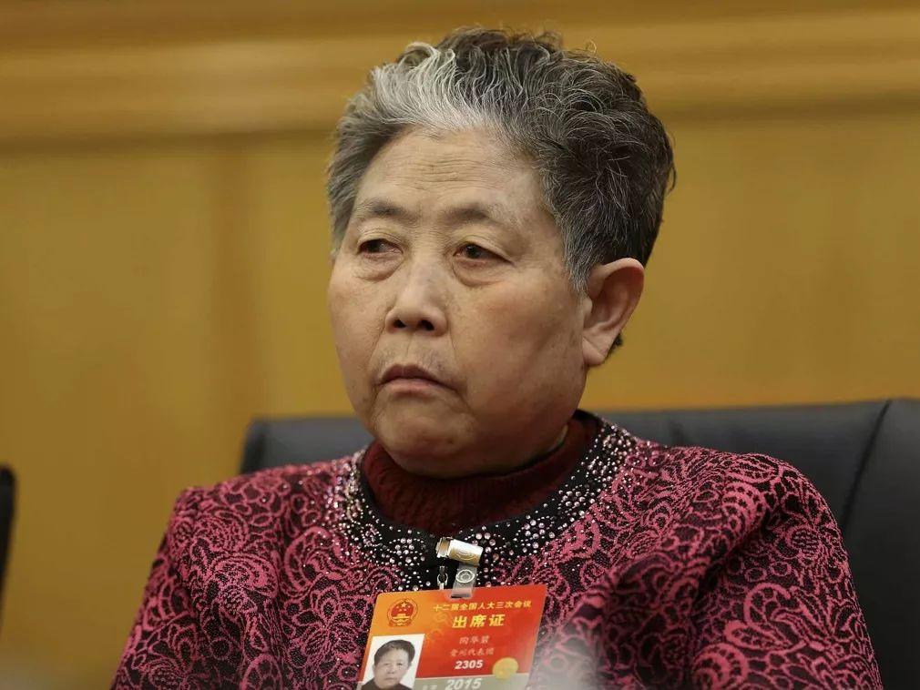 陶华碧一世英名毁在儿子手上！大儿子盖烂尾楼，小儿子偷换配方 第7张