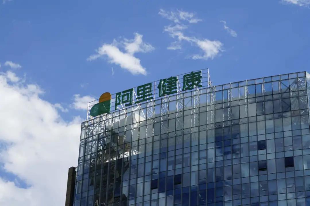 王健林投资1400亿布局，刘强东靠它赚上千亿，又一行业崛起了 第7张