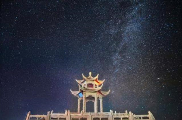 瀑布古诗有哪些（赞美瀑布的诗句欣赏） 第7张