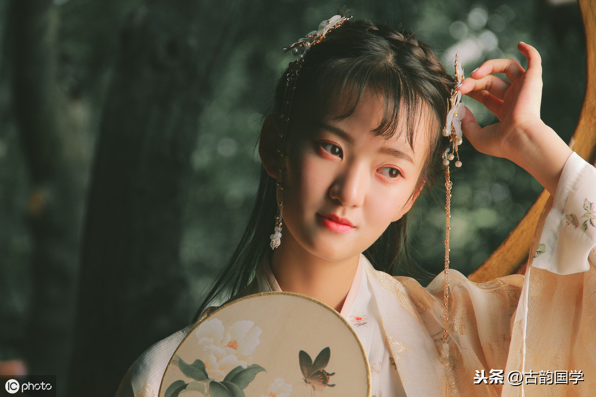 世界十大经典爱情诗（首选这10首唯美爱情诗） 第5张