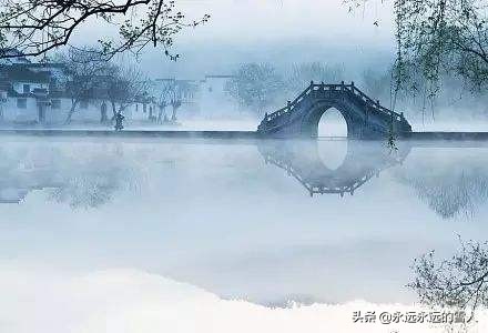 心里的苦自己扛的诗句（万千思绪涌心头的11首古诗） 第21张