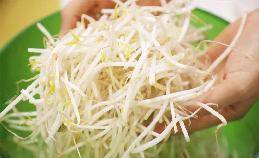 小生意也能赚大钱！这个卖豆芽的摆摊老板，一年竟然能赚36万 第5张