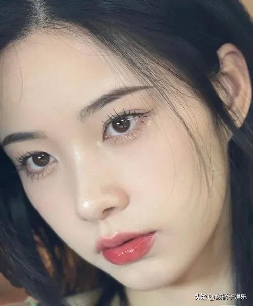 形容眼睛干净清澈的句子（赞美眼睛的句子经典语句） 第3张
