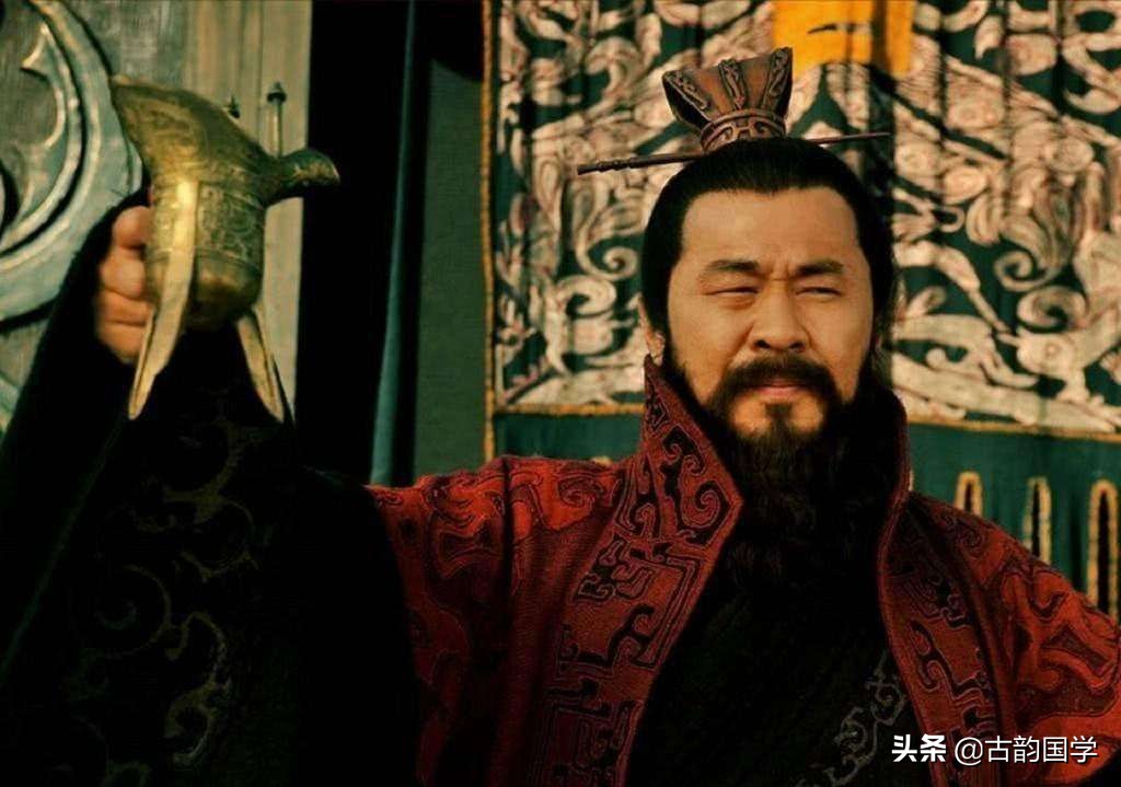 关于喝酒的诗句有哪些（有关饮酒的经典诗词） 第1张