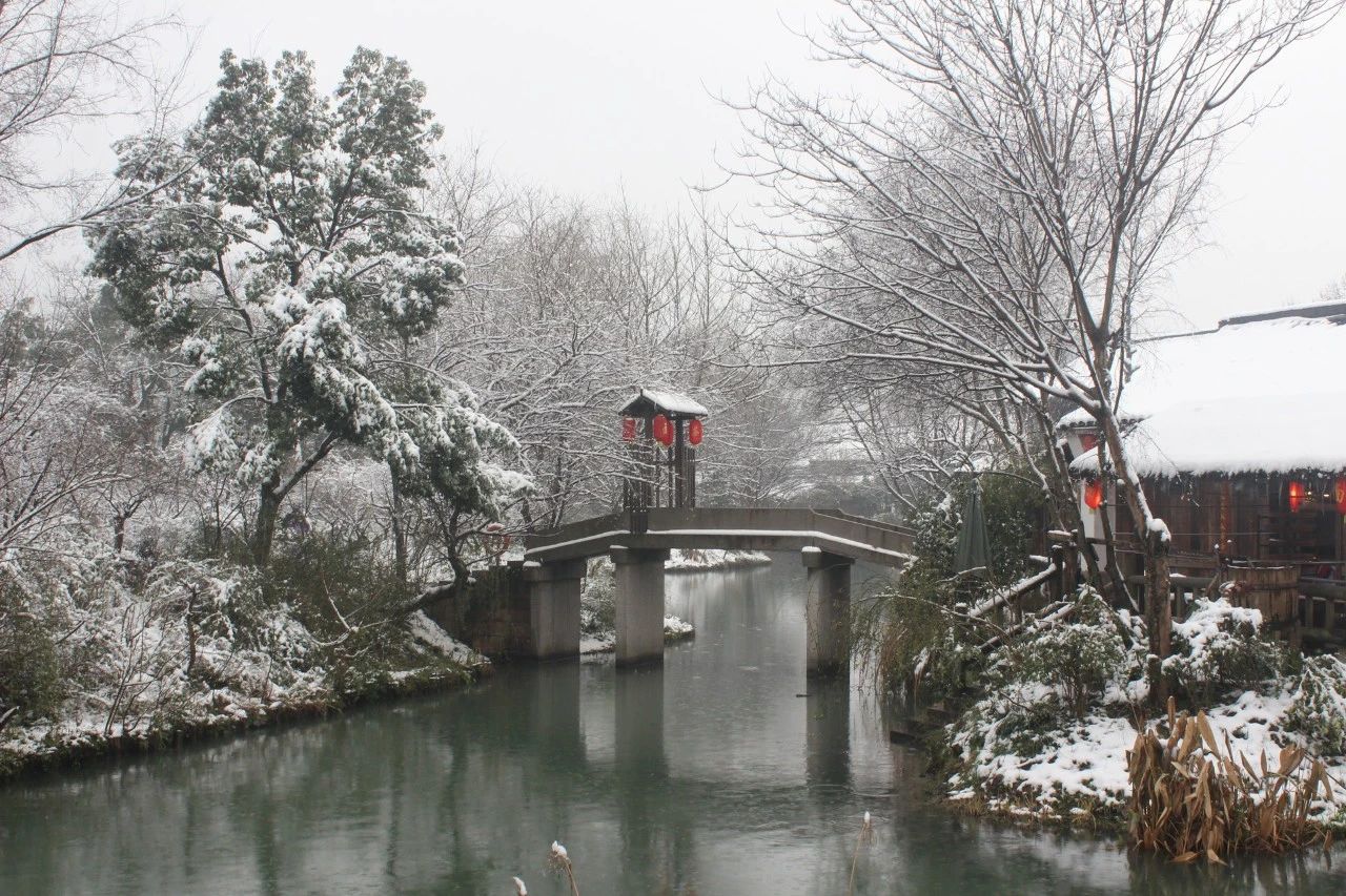 咏雪的古诗有哪些（描写雪的古诗欣赏） 第15张
