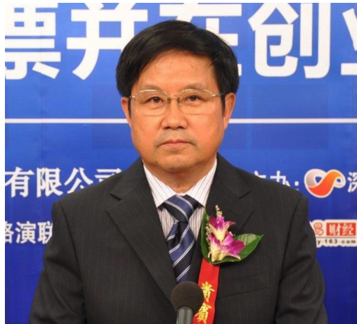 从乡村教师到广西首富，他46岁卖房创业，身价半年涨了1000亿 第9张
