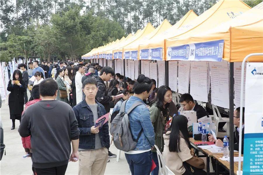 广东工厂招工难，厂老板：工人刚来2天就提桶跑路，他们咋想的？ 第3张