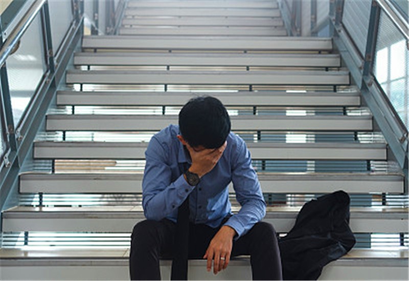 55岁的人一事无成，还背负一身债务，如何才能摆脱困境？ 第1张