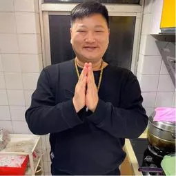 从水泥工到坐拥四千万粉丝，麻辣德子经历了什么？ 第1张