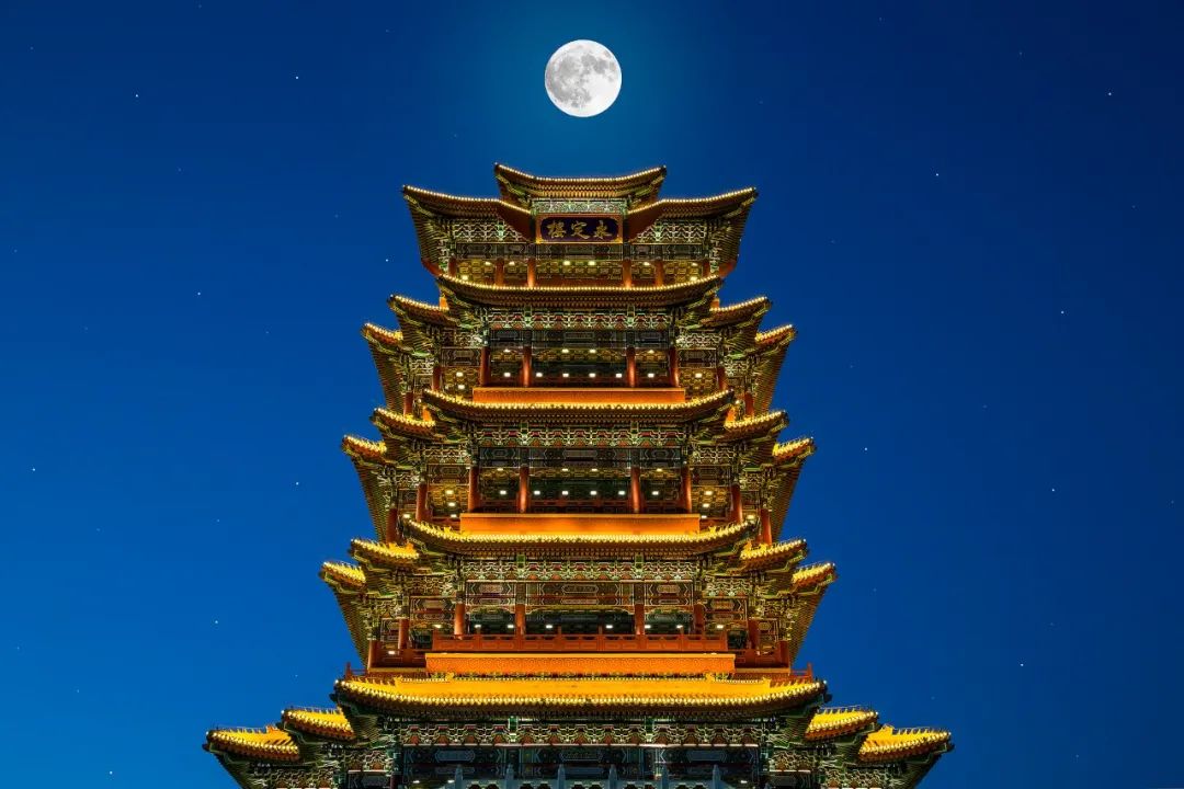 关于月亮的诗句有哪些（描写月亮的古诗大全） 第9张