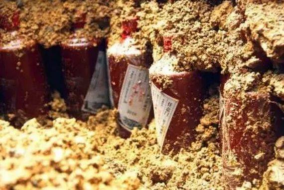 30年前6元1瓶的茅台，现在值多少钱？能换套北京别墅吗？ 第3张