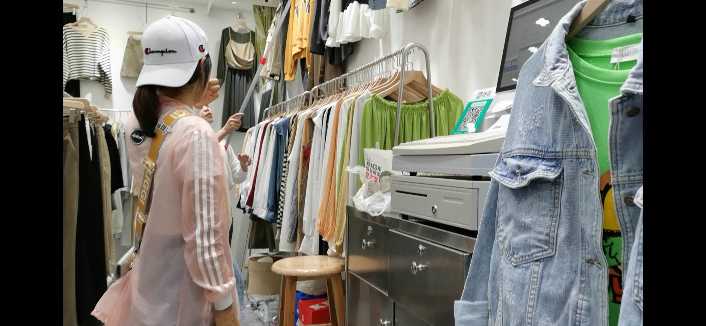 干货！在深圳的三个服装批发市场，高中低端价位任你选择 第7张