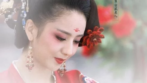 沉香亭北倚阑干全诗（李白清平调三首） 第9张