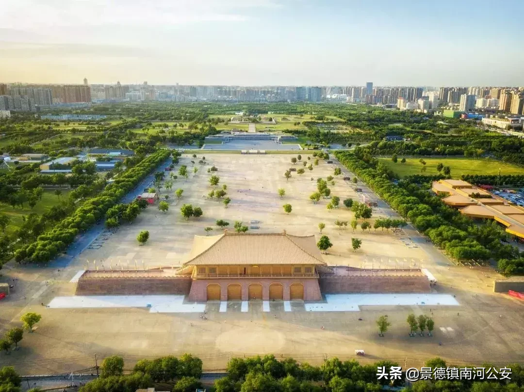关于爱国的诗句古诗（爱国情怀的诗句） 第15张