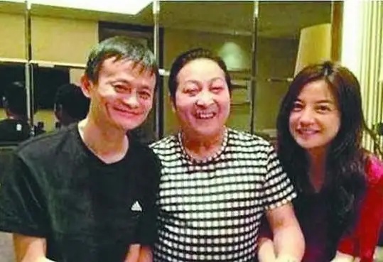 赵薇为何被“封杀”？背后的故事，远比你想象得还复杂 第37张