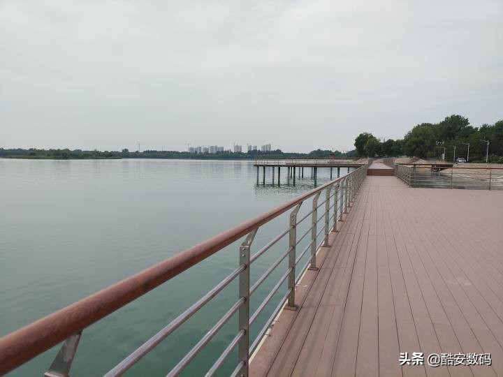 200多的折叠双屏手机？中兴天机M简评 第61张