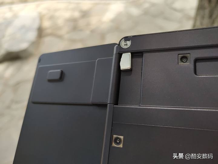 200多的折叠双屏手机？中兴天机M简评 第25张