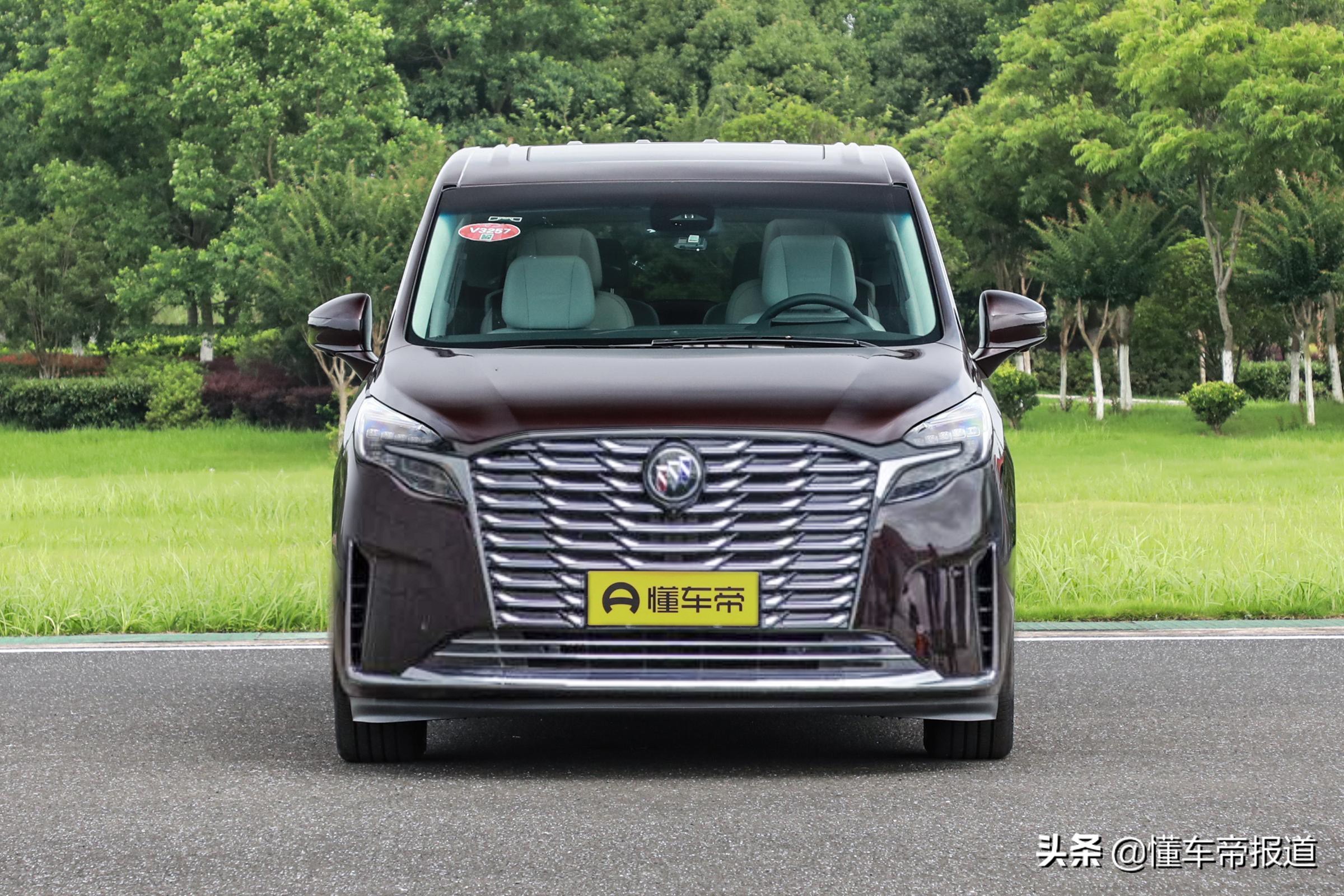 新车 | 前脸全面“大嘴化”，曝新款别克GL8陆上公务舱、ES陆尊实车 第3张