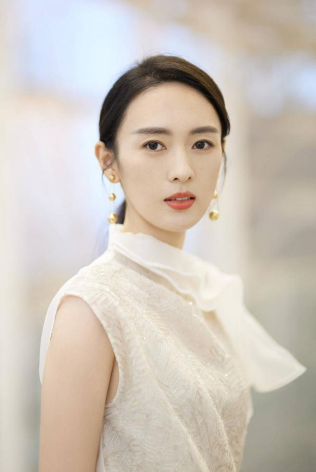 童谣演员简介个人资料（有种“整容”叫童瑶结婚） 第1张