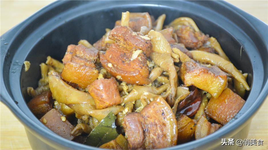 红烧肉怎么做才好吃不腻（ 最新最简单的红烧肉方法） 第3张