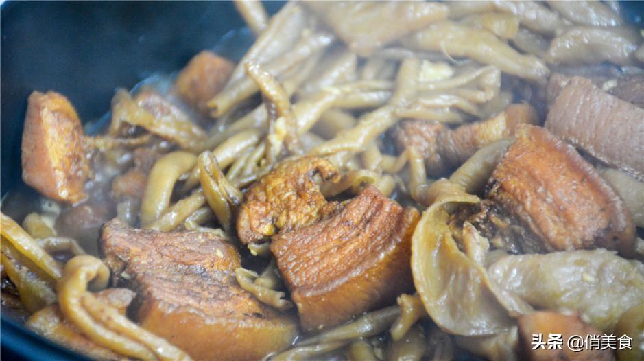 红烧肉怎么做才好吃不腻（ 最新最简单的红烧肉方法） 第13张