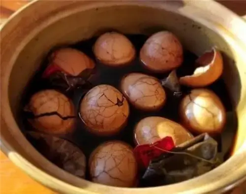 茶叶蛋怎么做最好吃又简单（简单茶叶蛋的做法入味的方法分享） 第5张