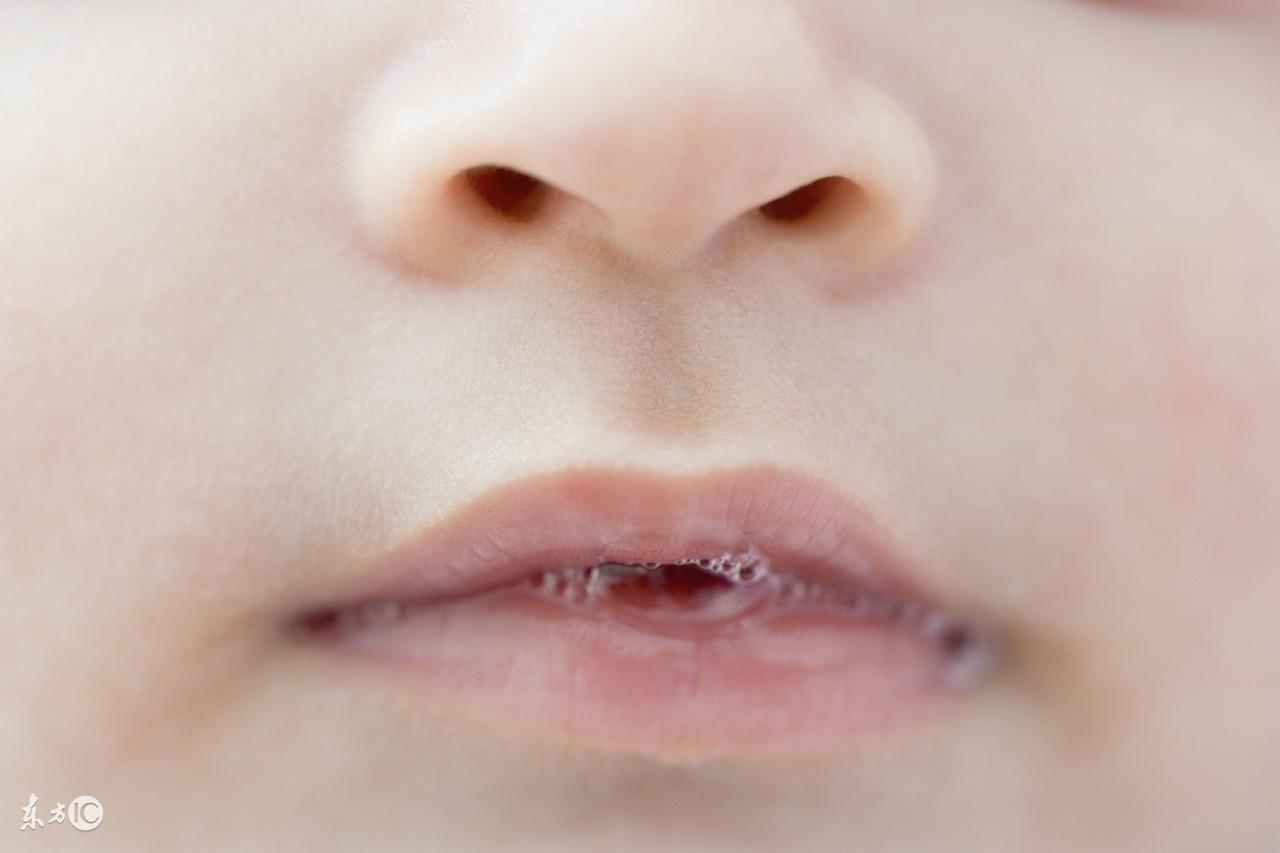 睡觉为什么流囗水（治疗流口水的最佳方法） 第1张