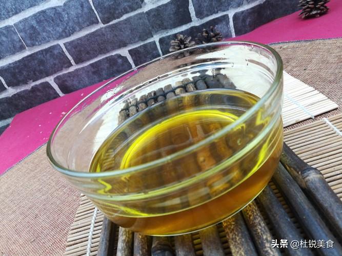 新鲜花椒油的制作方法（自制花椒油的方法分享） 第3张