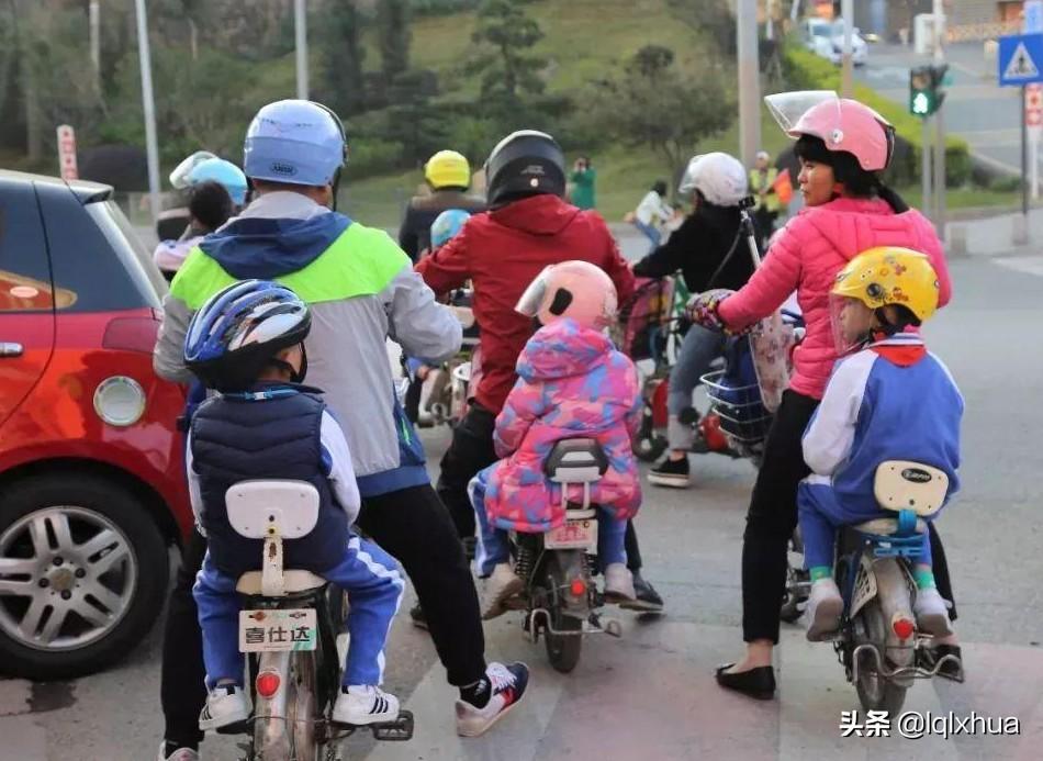 电瓶车可以载人吗（电动车载人规定条件） 第1张