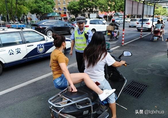 电瓶车可以载人吗（电动车载人规定条件） 第17张