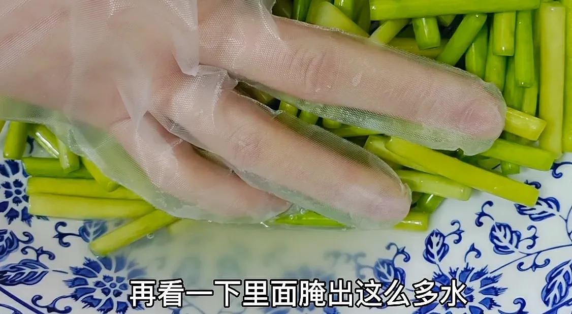 蒜苔怎么腌制好吃又脆（家常蒜苔的腌制方法） 第15张