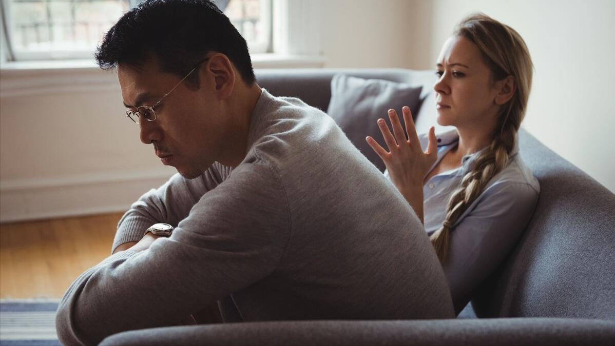 什么是家庭冷暴力婚姻表现（婚姻中的冷暴力的情况） 第5张