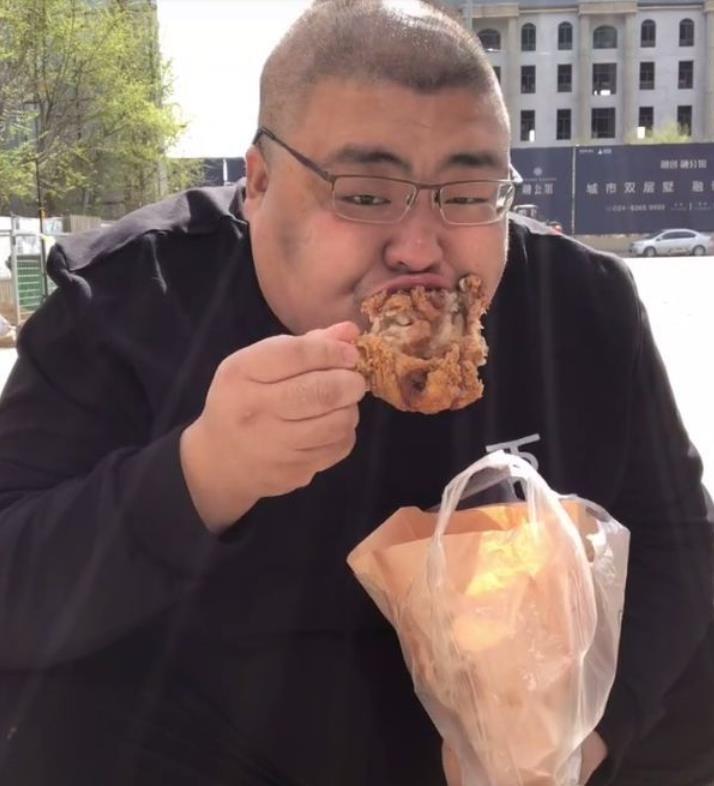 泡泡龙怎么死的（揭秘网红泡泡龙死因） 第7张