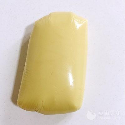 豆沙月饼怎么做又软又好吃（家常豆沙月饼的做法） 第11张