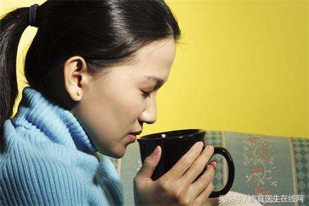 冬天皮肤干燥怎么办（全身皮肤干燥脱皮掉屑的解决方法） 第5张