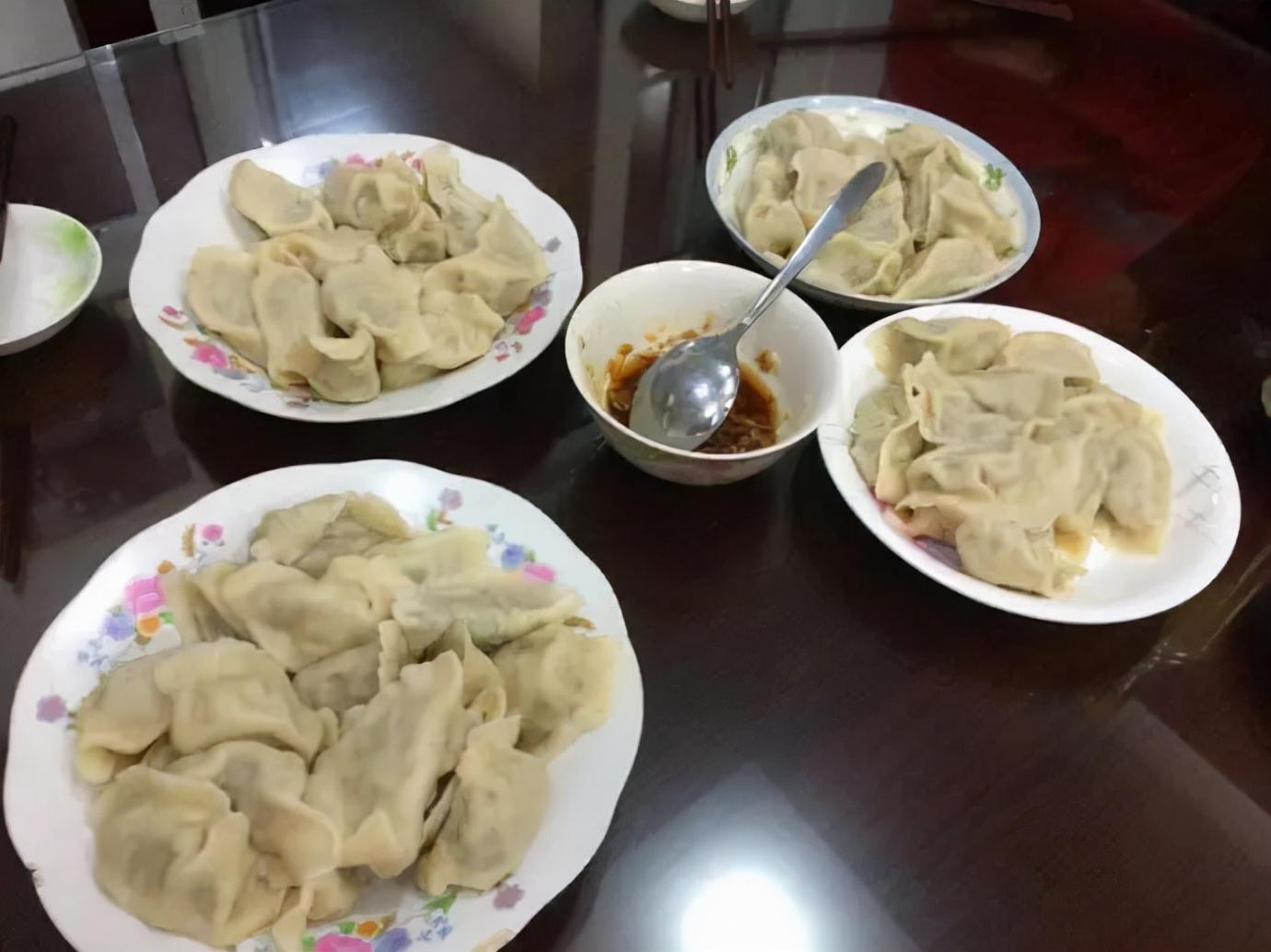 冬至为啥吃饺子的原因（冬至吃饺子的来历故事简短） 第11张