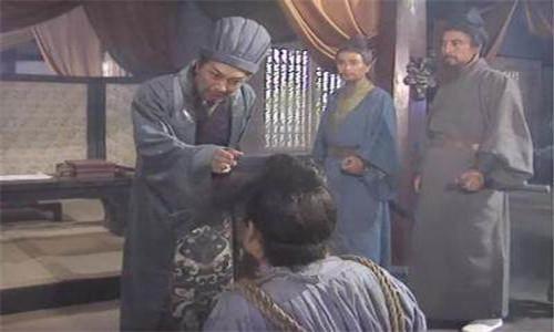 马谡怎么死的一定要死吗（诸葛亮斩马谡的真正原因） 第13张