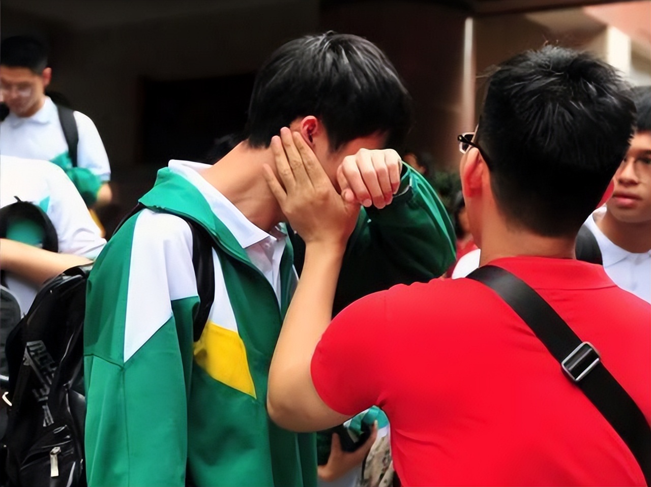 2022年高考理综难吗？不同试卷难度有差异，考生们的说法让人心疼 第9张